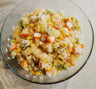 Salade de riz à l'ananas