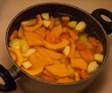 Mettez les à cuire en les couvrant d'eau, puis ajoutez le 4 épices et le sel
Mixez et rectifiez l'assaisonnement si besoin