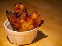 Pilon d'ailes de poulet au miel et à la moutarde