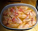 Ajoutez le poulet et mélangez bien pour enduire toutes ses faces. Couvrez et laissez mariner au mieux toute une nuit.