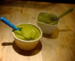 Petites crèmes glacées à la mangue et à la mâche