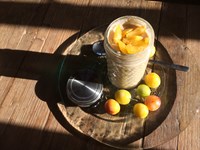 Porridge aux flocons d'avoine et fruits