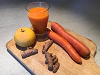 Jus pamplemousse et curcuma